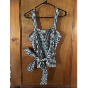 Women’s Plaid Top with Tie Belt Size L